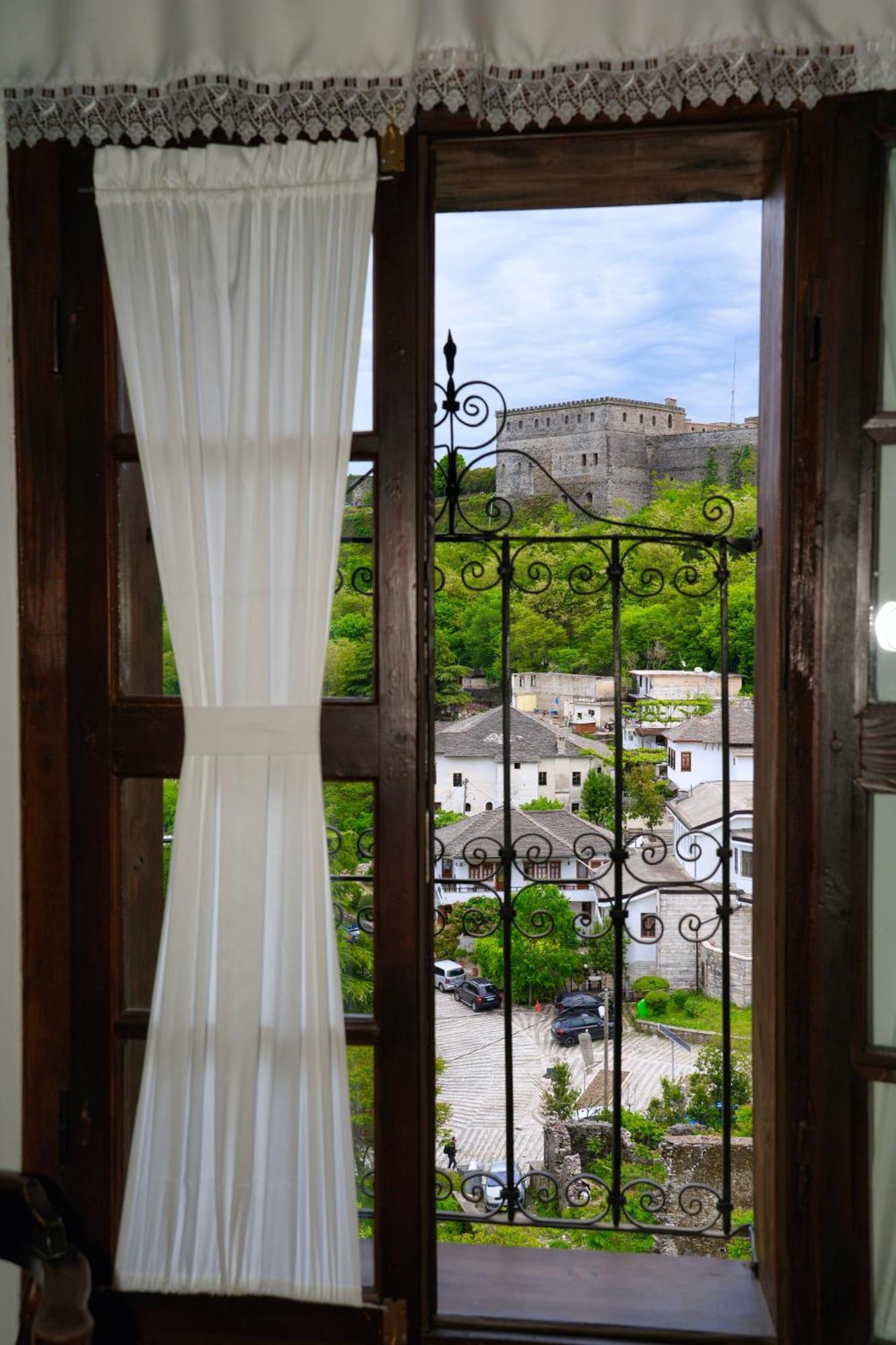 Emblematic House Apartment 2 Gjirokaster Exterior photo